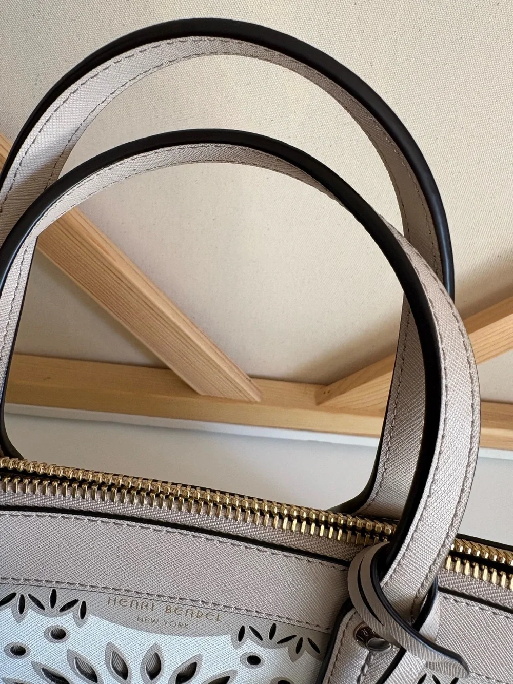 henri bendel laser cut satchel w crossbody NWT rare - Picture 5 of 11